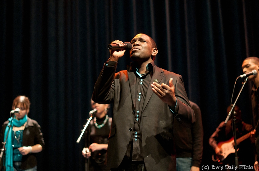 Evry Daily Photo - Telethon Evry 2010 - Concert Evry University Gospel - large - 5244026484.jpg